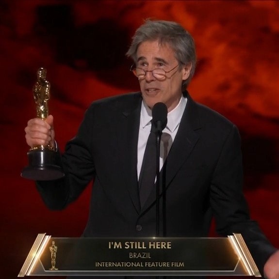VÍDEO: 'Ainda estou aqui' ganha Oscar de melhor filme internacional; 'Anora' é vencedor da noite
