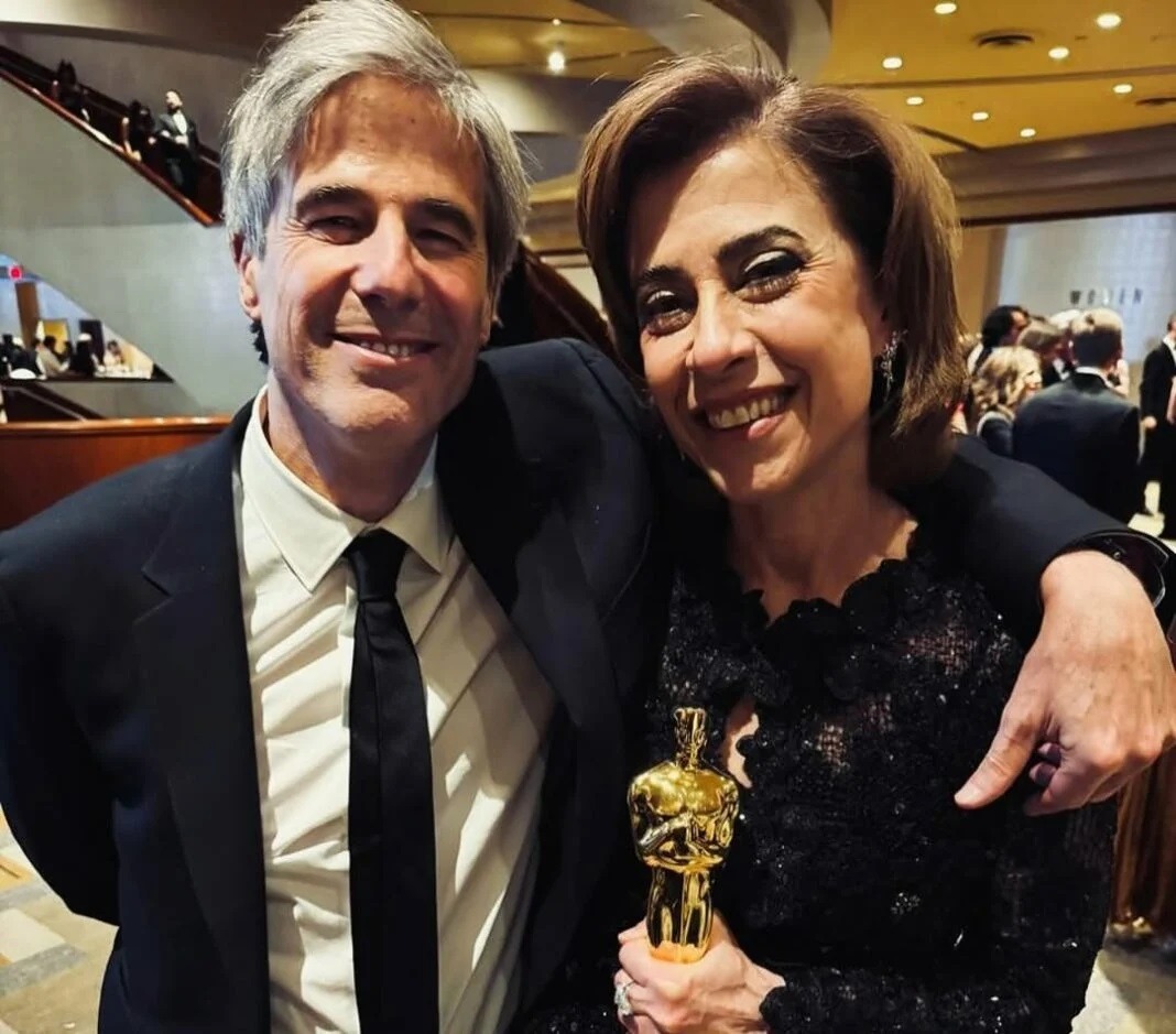 ‘Nós vamos sorrir’, diz Fernanda Torres, celebrando vitória de ‘Ainda Estou Aqui’
