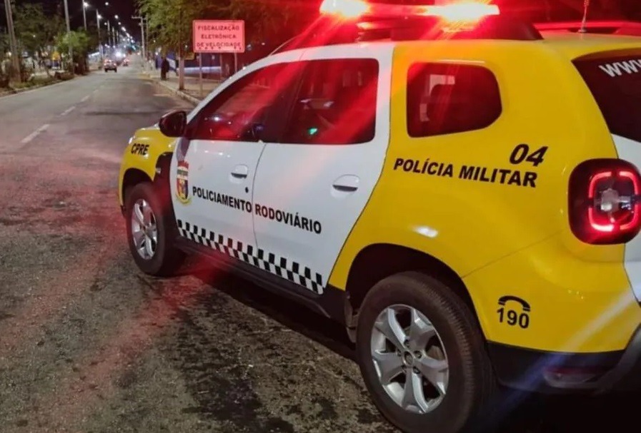 Condutor com sinais de embriaguez bate em carro, tenta fugir e é preso na Grande Natal