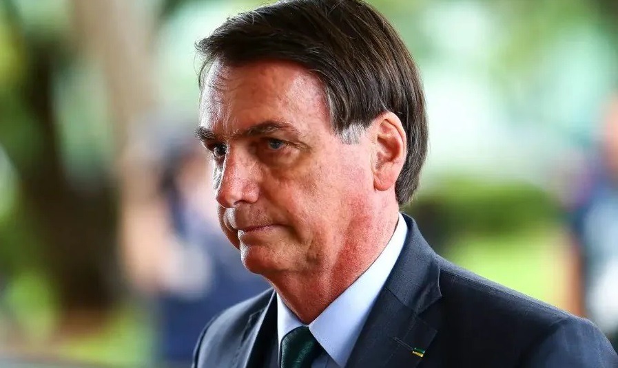 Ministros do STF divergem sobre rapidez em julgar Bolsonaro antes de 2026