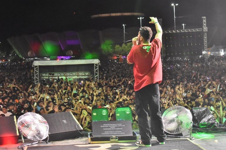 Palco Nélio Dias encerra programação de Carnaval com recorde de público