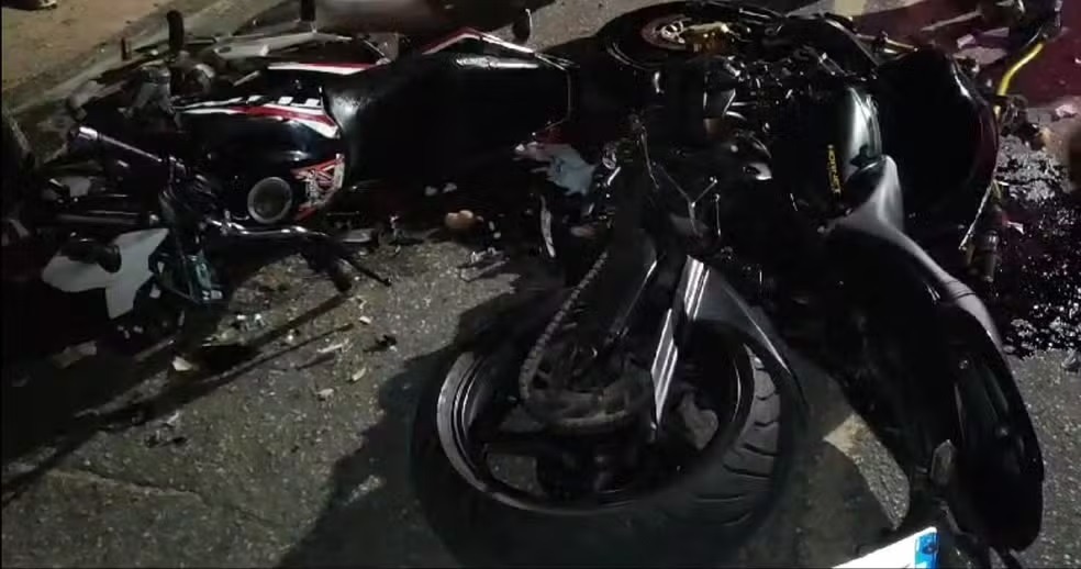 Homem e mulher morrem após motos baterem de frente em Assu