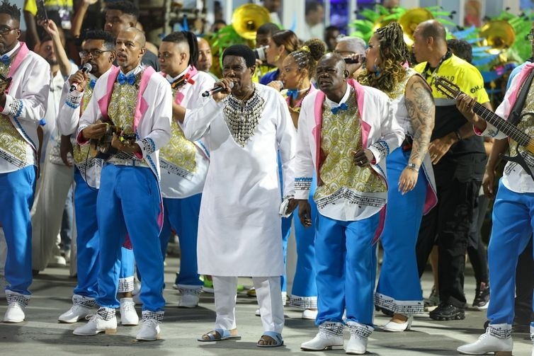 Beija-flor conquista o 15º título do carnaval do Rio de Janeiro