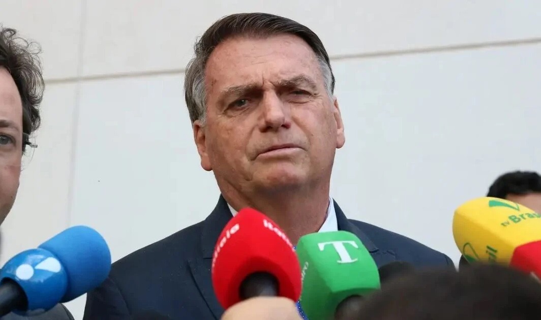 Bolsonaro pede anulação da delação de Cid e afastamento de Moraes