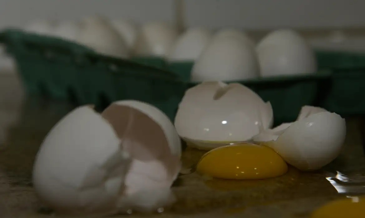 Ovo sobe 15% em fevereiro e tem a maior inflação no Plano Real; café avança quase 11%