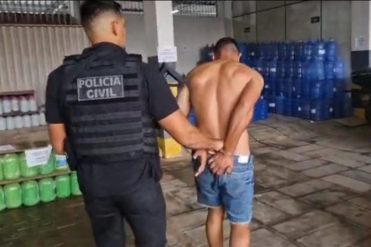 Polícia prende dupla suspeita de integrar grupo que furtou casa lotérica em Felipe Camarão
