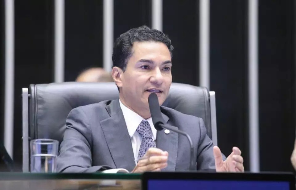 PP e União avançam em federação, e Republicanos descartam fusão