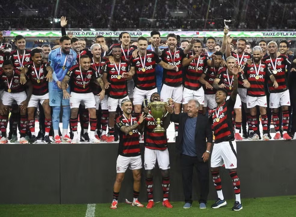 Flamengo é campeão após empate com Flu e 2 gols anulados