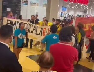 Em protesto, manifestantes ligados aos partidos de esquerda causam tensão em shopping de Natal; veja vídeo