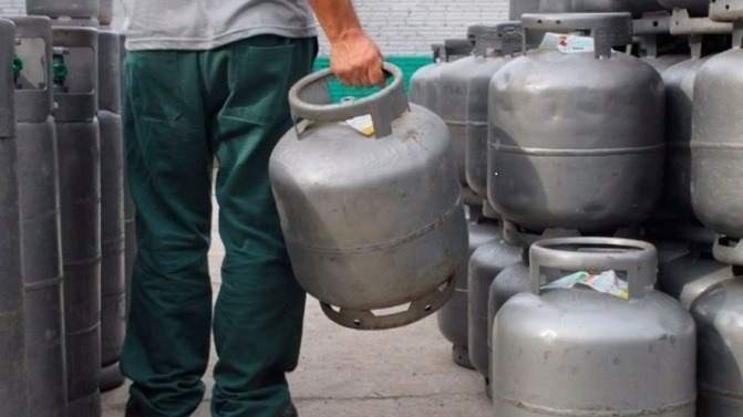 Preço médio do botijão de 13kg do gás de cozinha é R$ 100, aponta Procon Natal