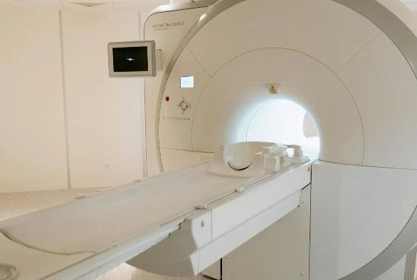 Plano de saúde que negou tomografia computadorizada a criança é condenado por danos morais em Natal