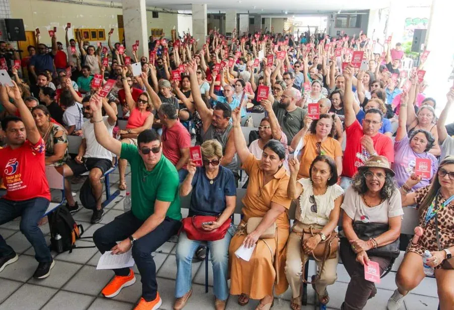 Professores rejeitam proposta do Governo do RN, mantêm greve e paralisação vai completar 1 mês