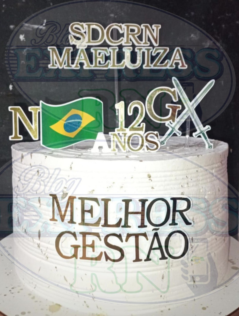 Facção comemora aniversário com direito a queima de fogos e bolo temático
