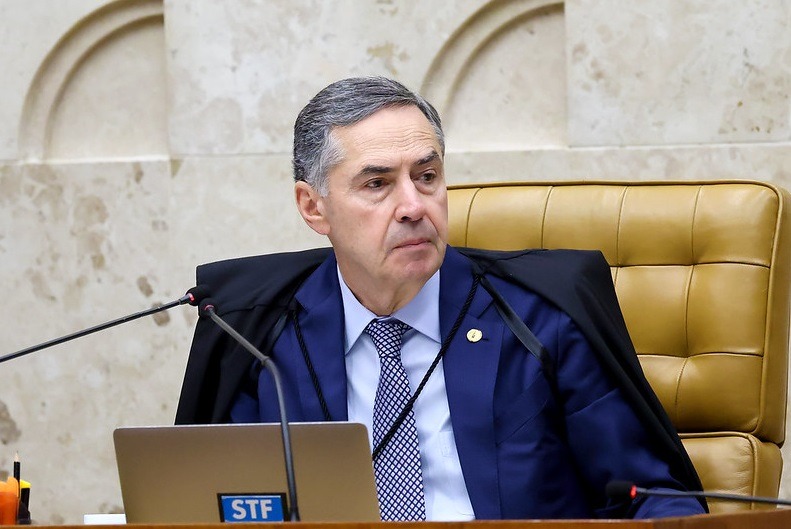 Barroso diz que julgamento de Bolsonaro deve ocorrer até o fim deste ano