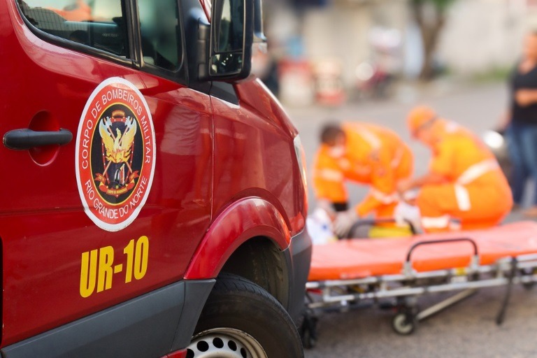 Ciclista é atropelado em Parnamirim e motorista foge do local