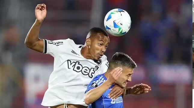 Atual campeão, Botafogo estreia com derrota na Libertadores; veja os lances
