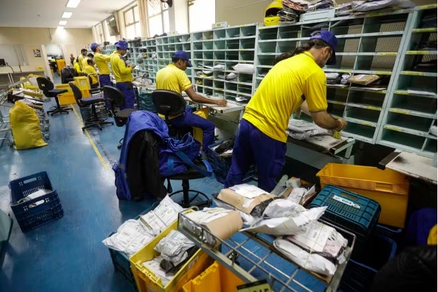 Correios apontam prejuízo de R$ 2,2 bilhões causado por taxa das ‘blusinhas’