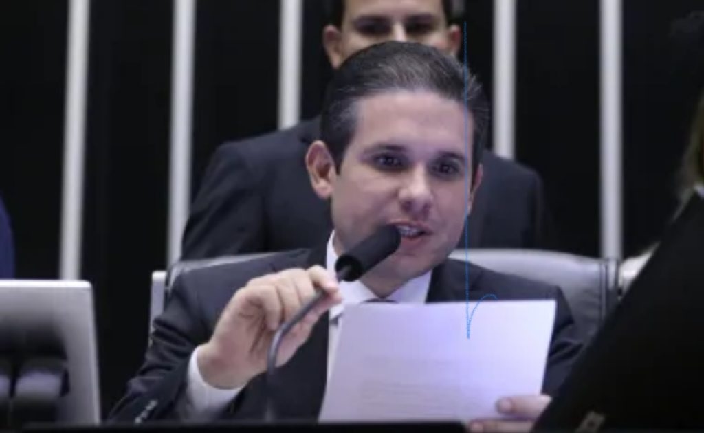 Além da isenção do IR, Hugo cria outras quatro comissões especiais