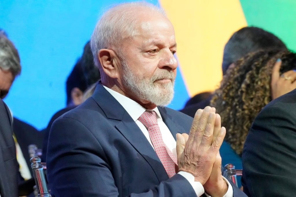 “Brasil está seguro”, diz Lula sobre medidas de Trump