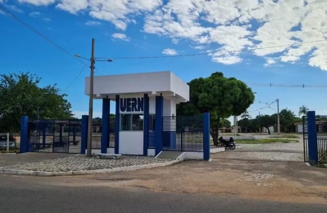 UERN cancela concurso público para vagas de professor; entenda motivo