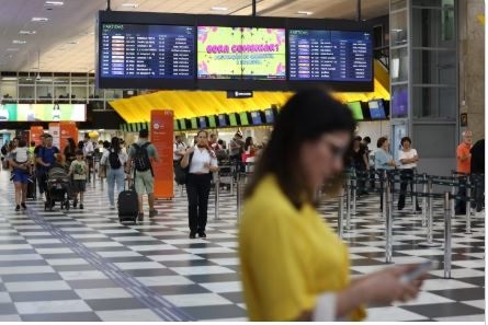 Brasil volta a exigir visto de americanos, canadenses e australianos