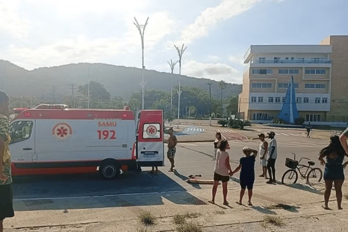 Mulher morre afogada e filhos são salvos por banhista 