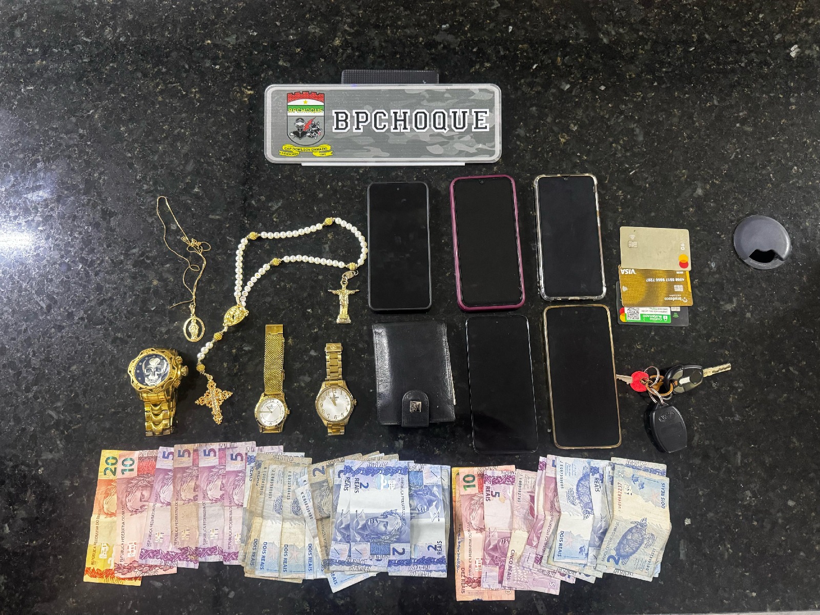 Motorista de aplicativo é feito de refém por criminosos em Natal 