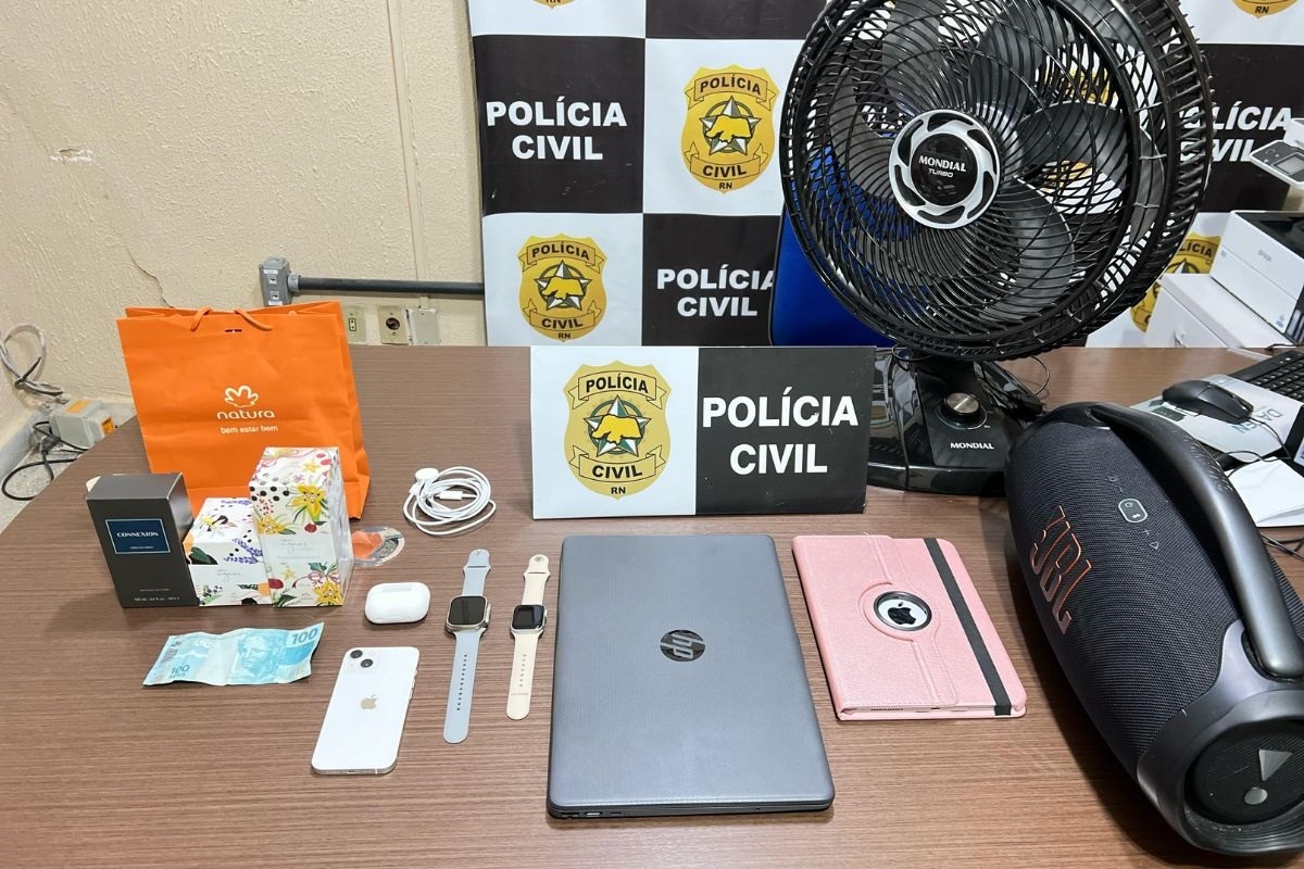 Jovem de 19 anos é investigada por desviar R$ 10 mil com cartões dos patrões na Grande Natal