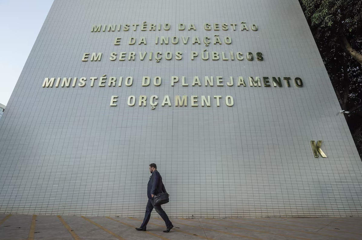 Governo admite que pode faltar dinheiro para custeio da máquina pública e investimentos em 2027