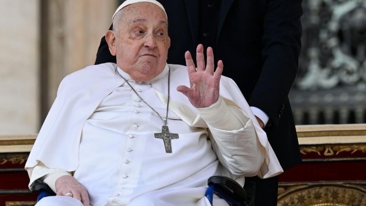 Ainda em recuperação, Papa Francisco não celebrará missa de Páscoa