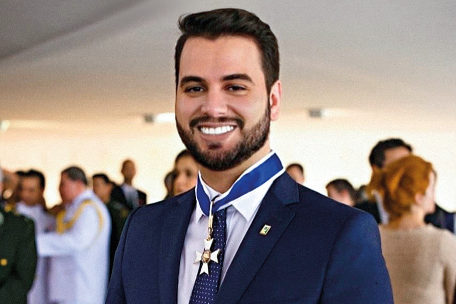 Moraes autoriza ex-assessor de Bolsonaro a assistir julgamento no STF