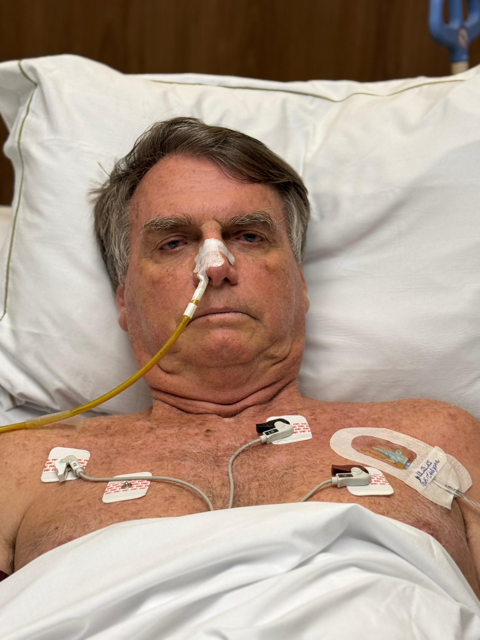 Bolsonaro agradece mensagens de apoio após uma semana internado