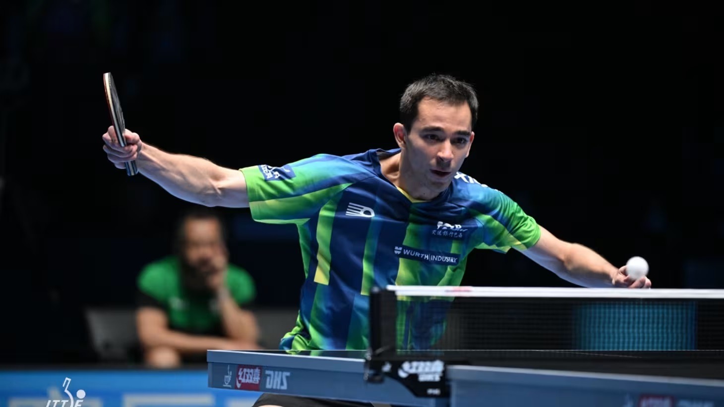 Hugo Calderano derrota nº 2 do mundo, faz história e disputa final da Copa do Mundo de Tênis de Mesa