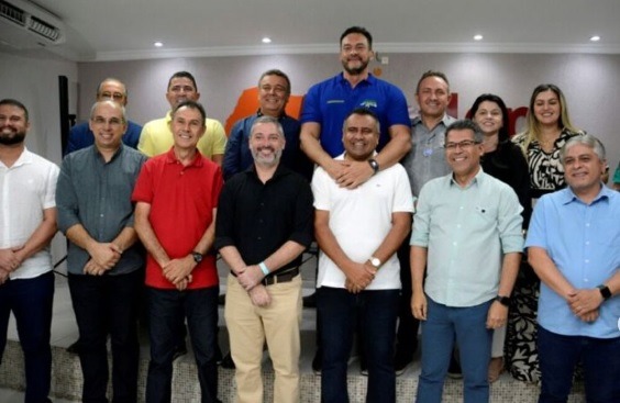 Babá Pereira cai na graça e deverá ocupar espaço ignorado por Álvaro Dias