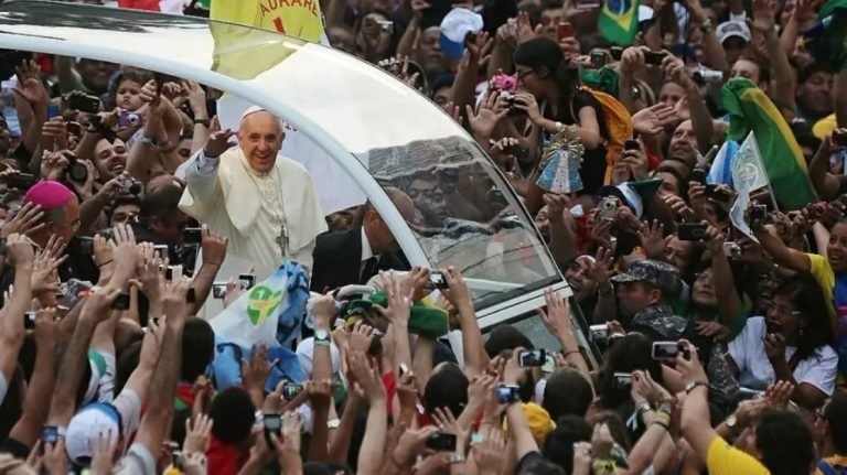 Relembre a passagem do papa Francisco pelo Brasil