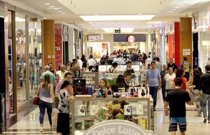 Feriado de Tiradentes: Veja o que abre e fecha no comércio de Natal