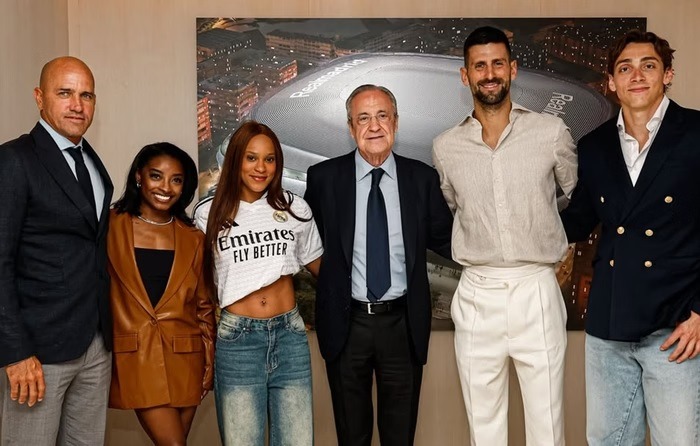 Rebeca Andrade vê jogo do Real Madrid ao lado de lendas do esporte