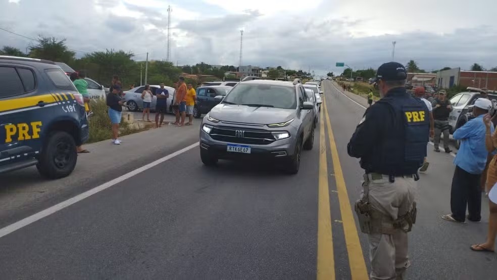 Manifestação bloqueia BR-304 no RN; via é liberada após quase duas horas