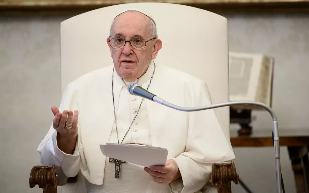 Saiba o que papa Francisco pediu para que fosse escrito em sua lápide
