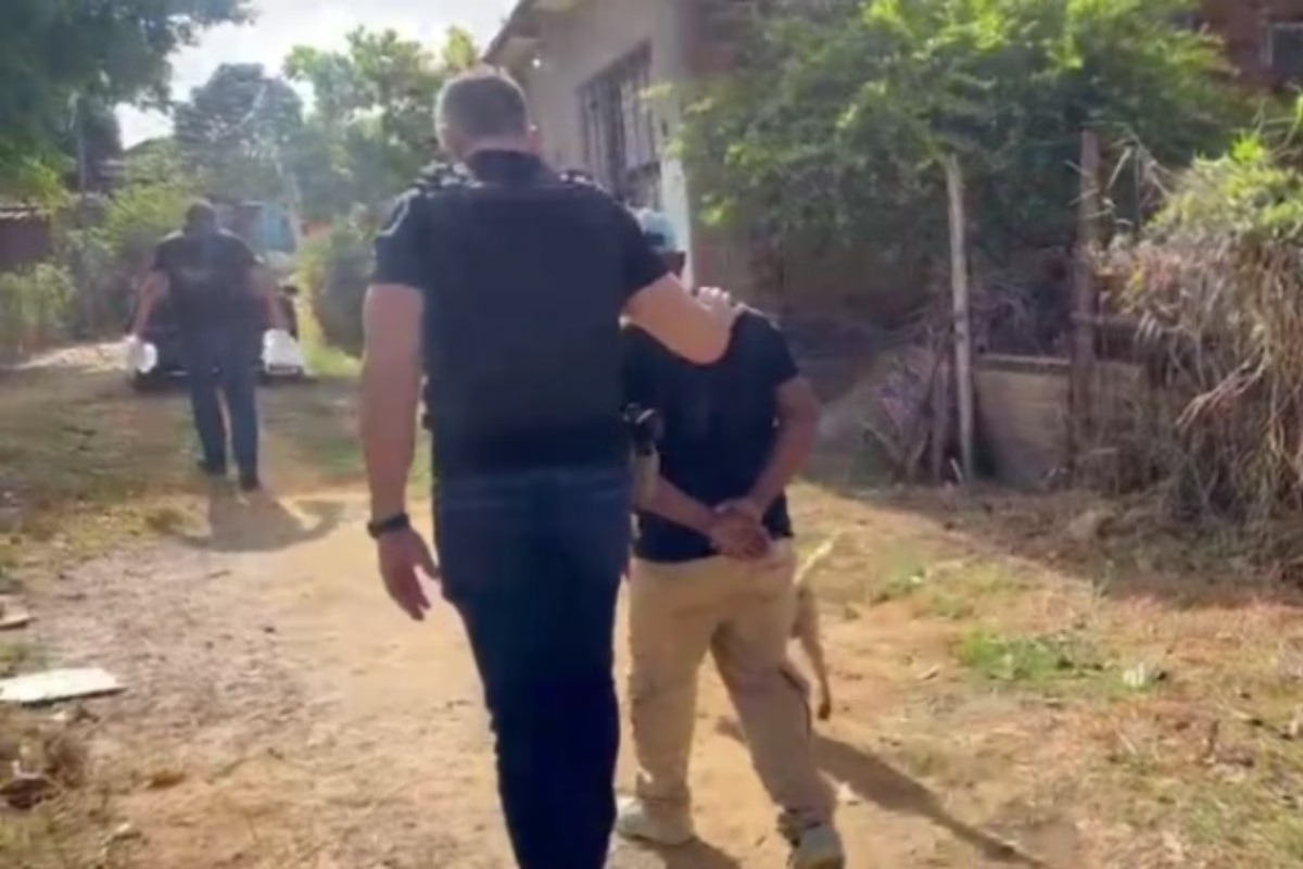 Jovem fez vídeos estuprando irmão de 5 anos após desafio na internet