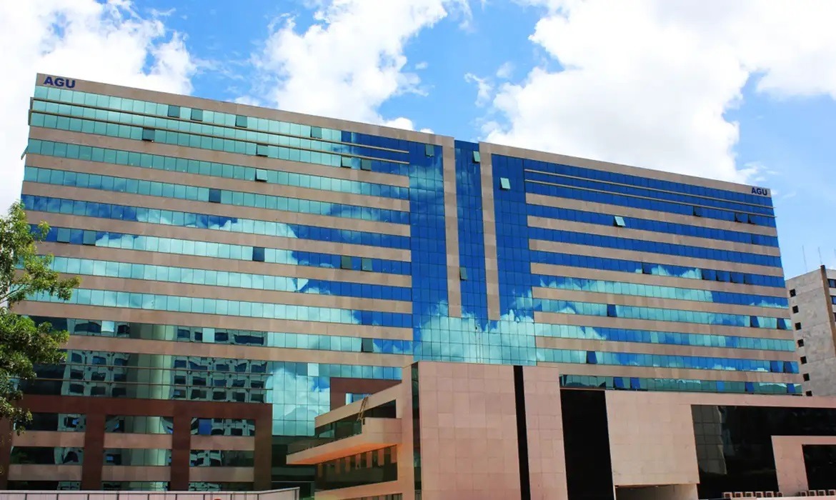 AGU cria grupo para recuperar dinheiro das vítimas de fraude no INSS