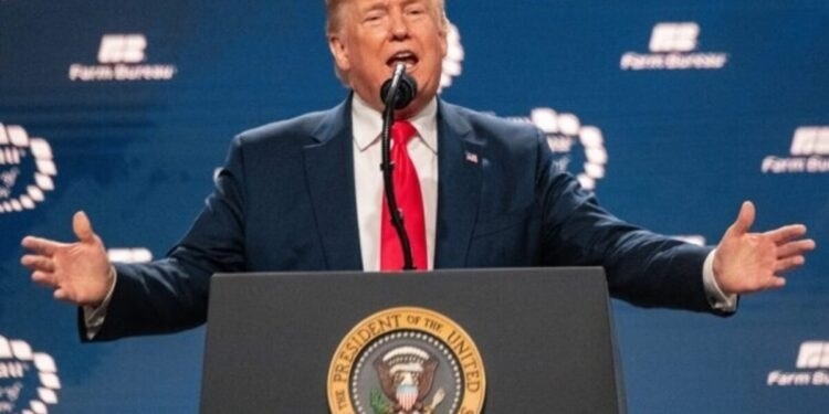 Trump diz que Brasil 'sobrevive' e 'ficou rico' cobrando tarifas dos EUA