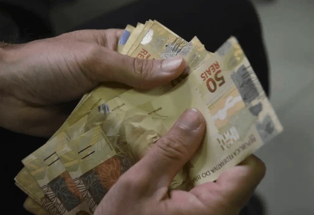 Consignado para CLT: contratação direto com os bancos começa nesta sexta (25)
