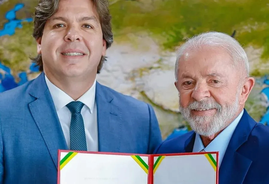 Novo ministro de Lula empregou primo de esposa na Telebras e é réu em ação