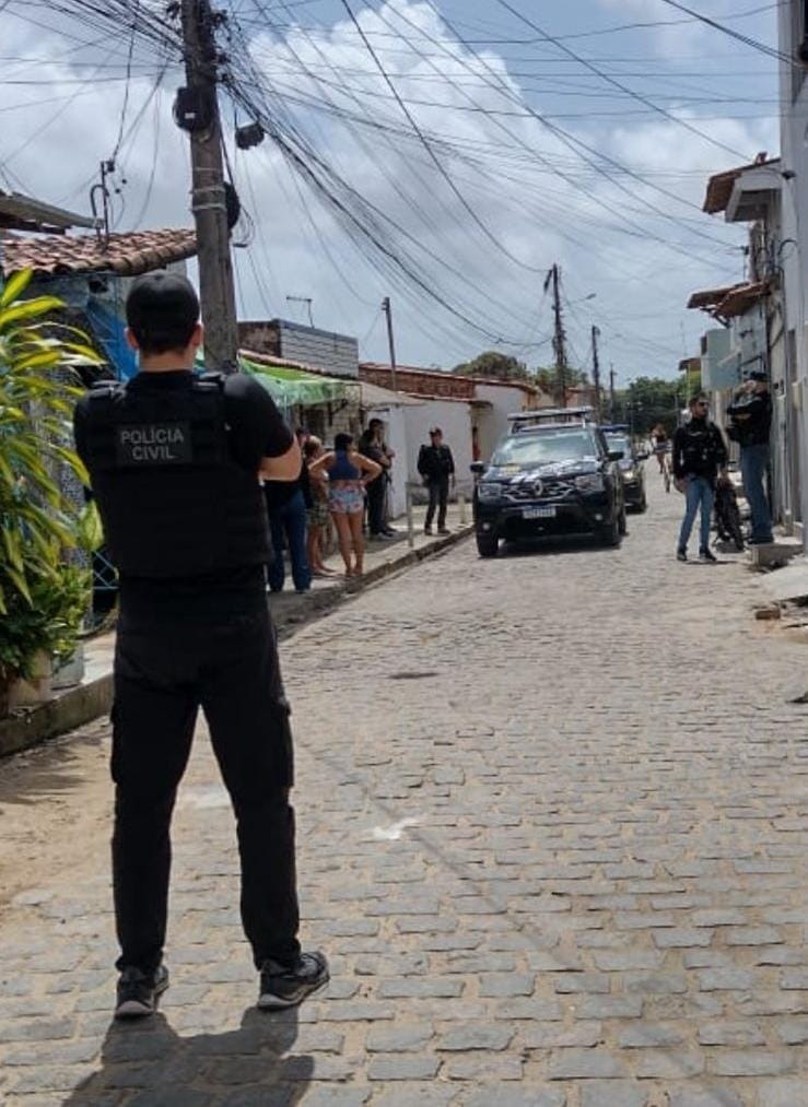 Polícia identifica suspeitos e recupera bens após família ser feita refém durante assalto no RN