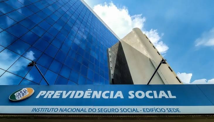 Governo alerta para golpes que prometem ‘agilizar devolução’ de descontos irregulares no INSS