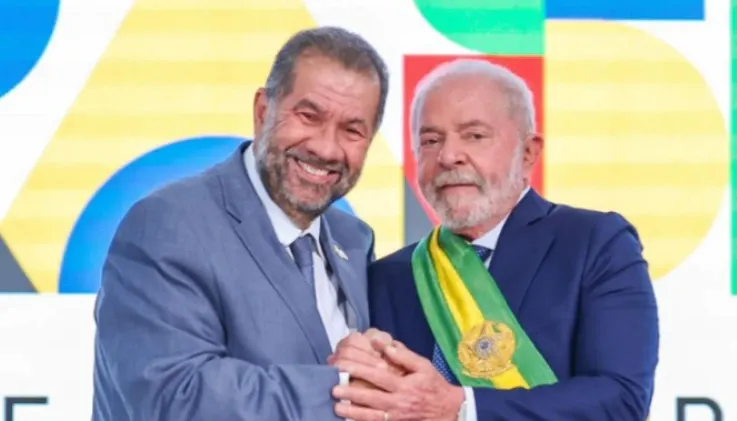 Apesar de desgaste, Lula banca Carlos Lupi após denúncias de fraude no INSS
