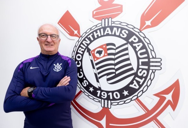 Corinthians anuncia contratação de Dorival Júnior