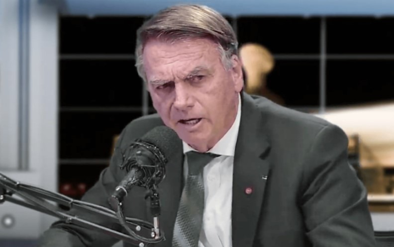 TSE intima Bolsonaro a pagar multa remanescente por reunião com embaixadores