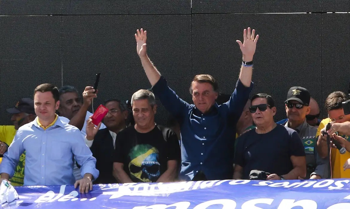 Bolsonaro convoca manifestação em Brasília pela anistia do 8/1